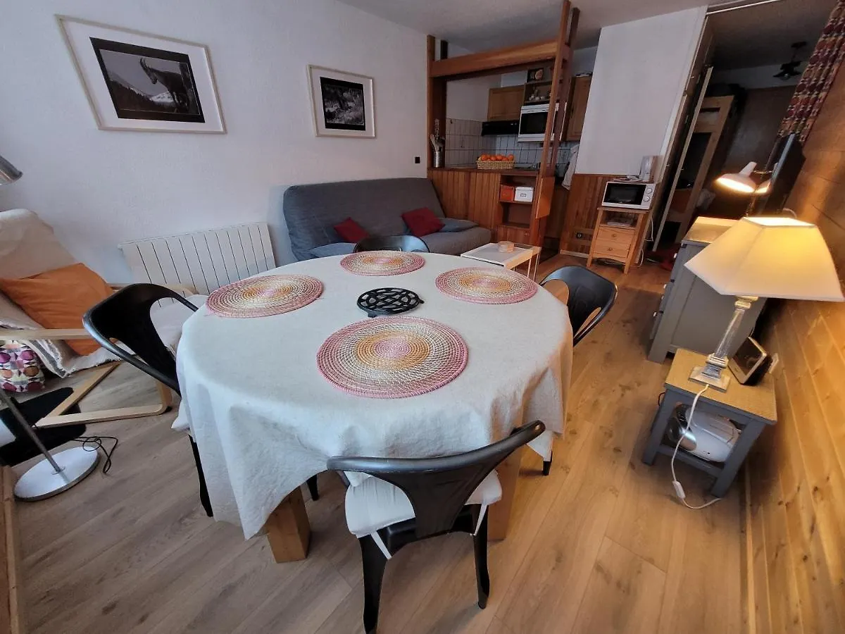 Appartement Studio coquet 4 personnes location 7 nuits minimum à Bessans France